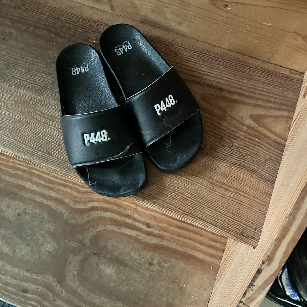 P448 Black Slide Sandals